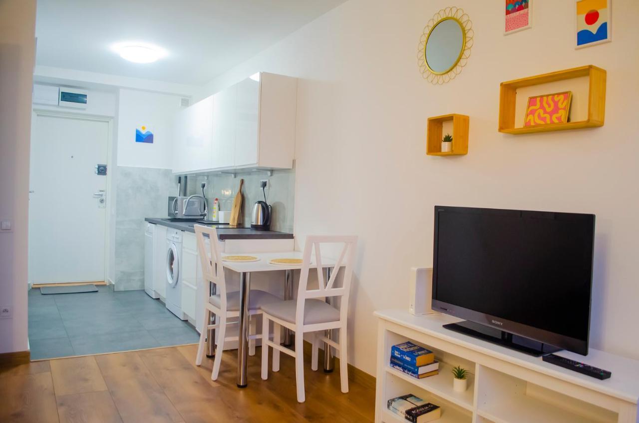 ורשה Sweet Life Apartment Next To Metro Station מראה חיצוני תמונה